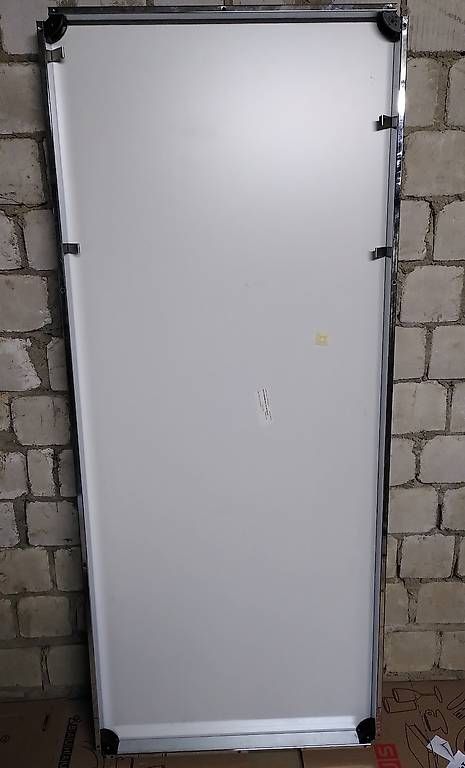 USM Scrivanie: USM Haller Tisch 175x75cm – Usato da Steinmaur venduto da Cberni 1