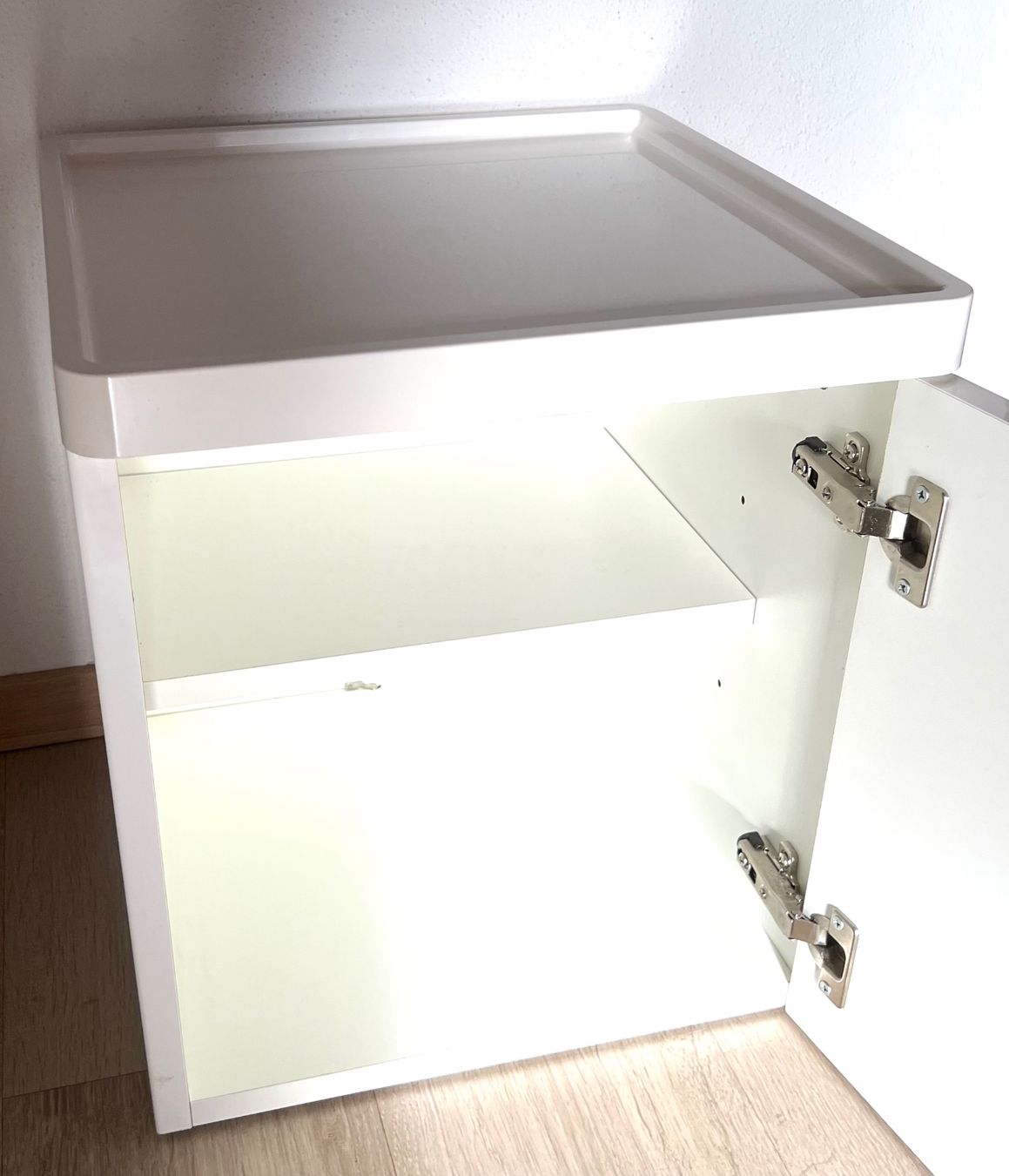 Comodini: 2 schöne Nachttische – Usato da Dietikon venduto da ami_ri28 1