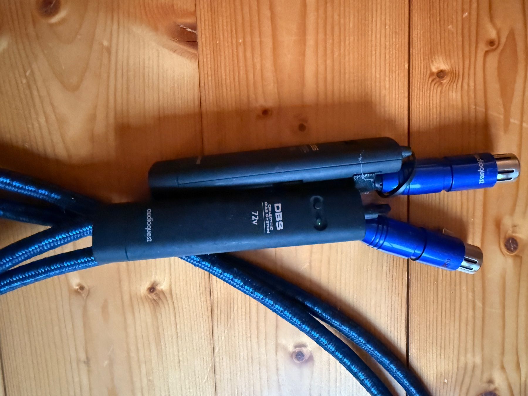 AudioQuest Câbles: Audioquest "Sky" - XLR - PSS, 72V DBS (1m) – D'occasion à Wilchingen par Pear20x 1