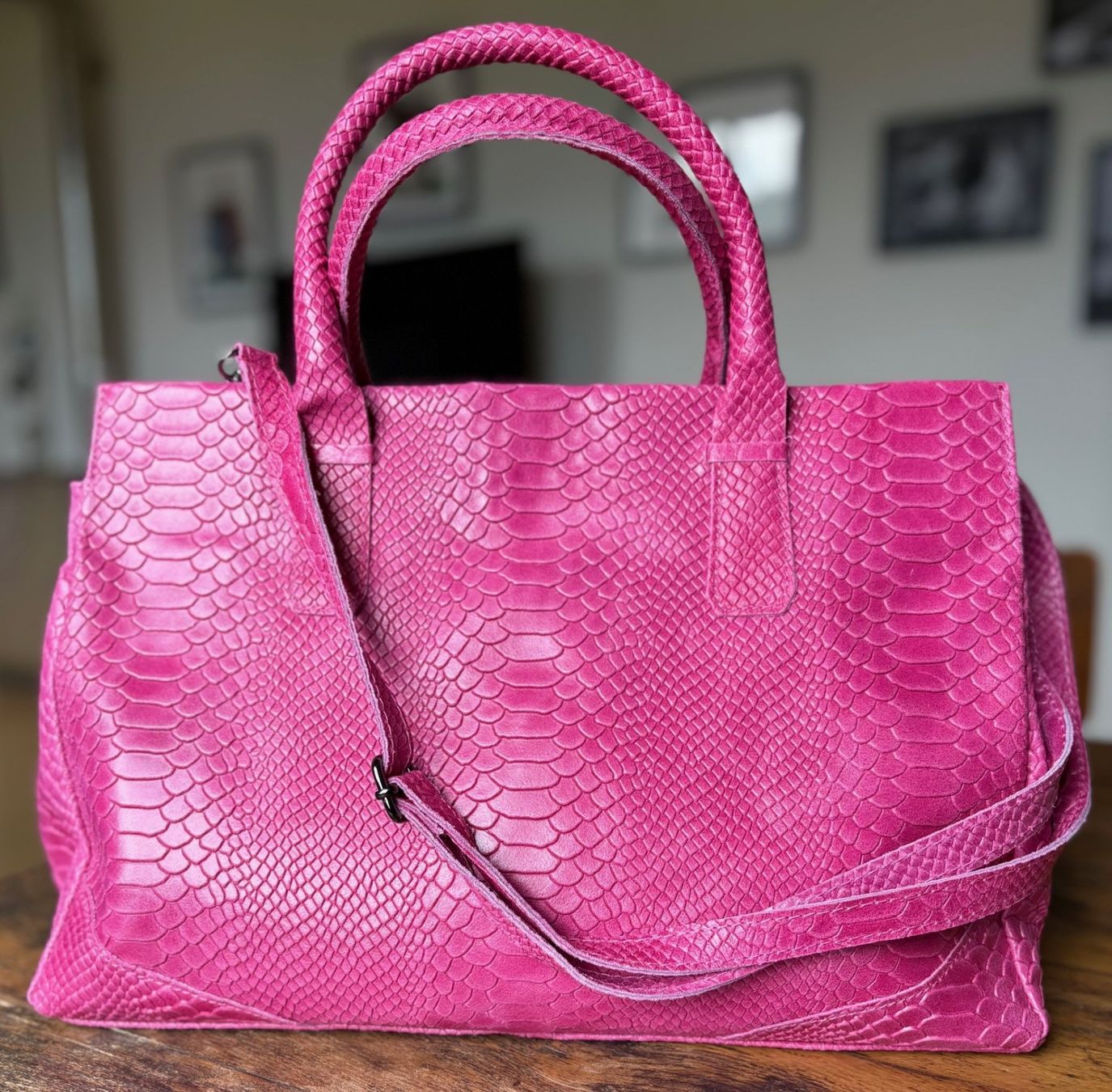Borse da donna: BAG EN CUIR! – Nuovo e nell'imballaggio originale da Locarno venduto da NicoNion