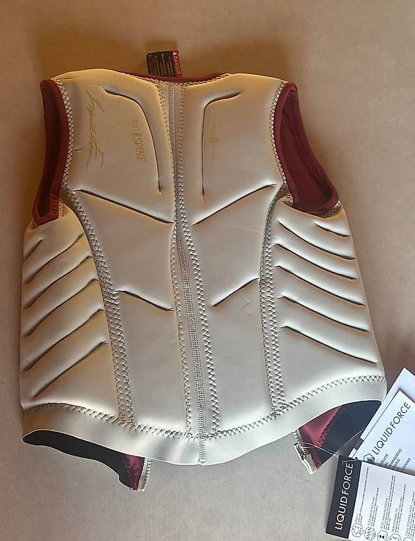 Gilet & Giacche senza maniche: Gilet de choc Liquid Force Wake  – Usato da Venthône venduto da Matt84 1
