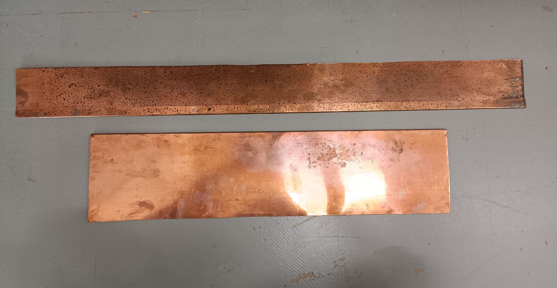 Servierplatten: 2 Kupferbleche – Gebraucht aus Biberstein von Menfis10