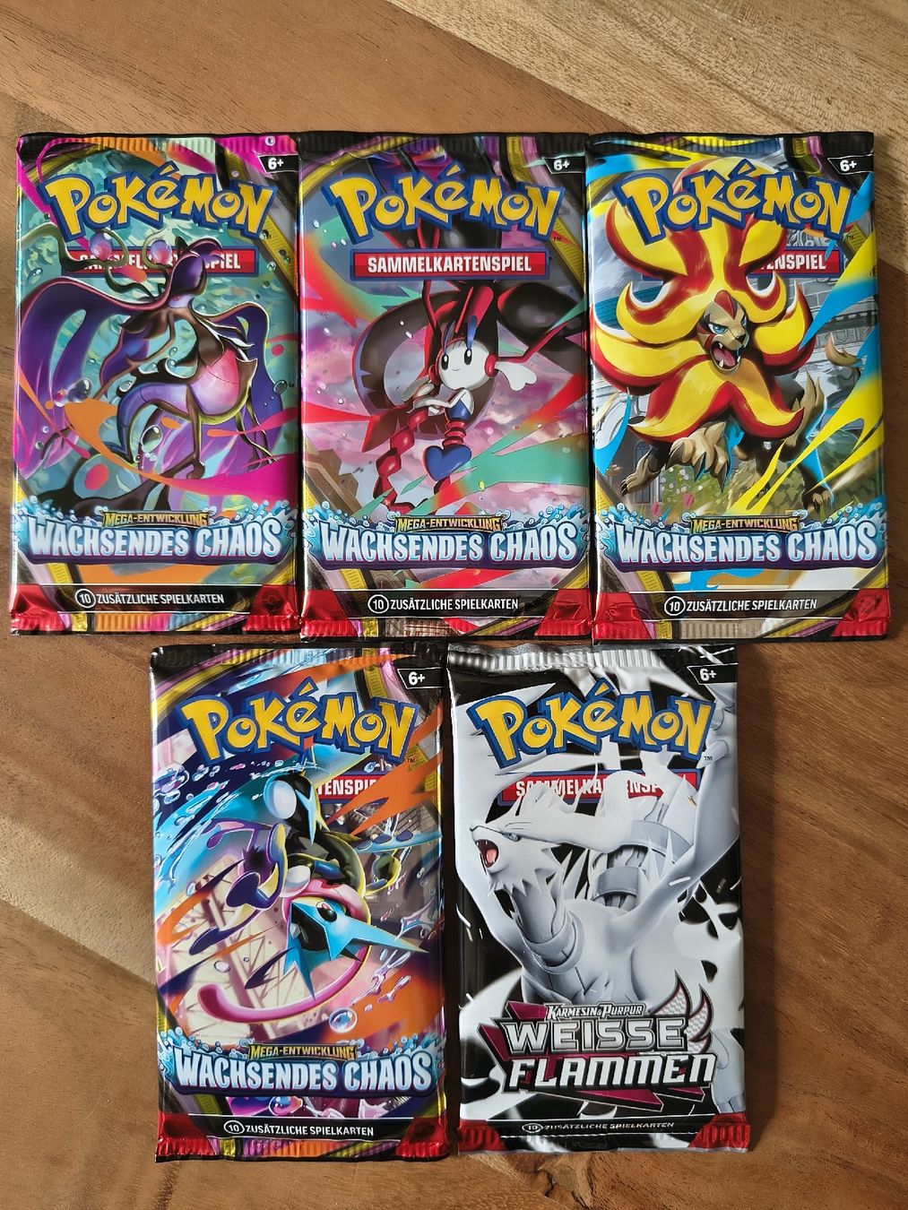 Giochi: 5 Pokémon Booster Packs DE – Nuovo e nell'imballaggio originale da Hausen AG venduto da Land.Ei