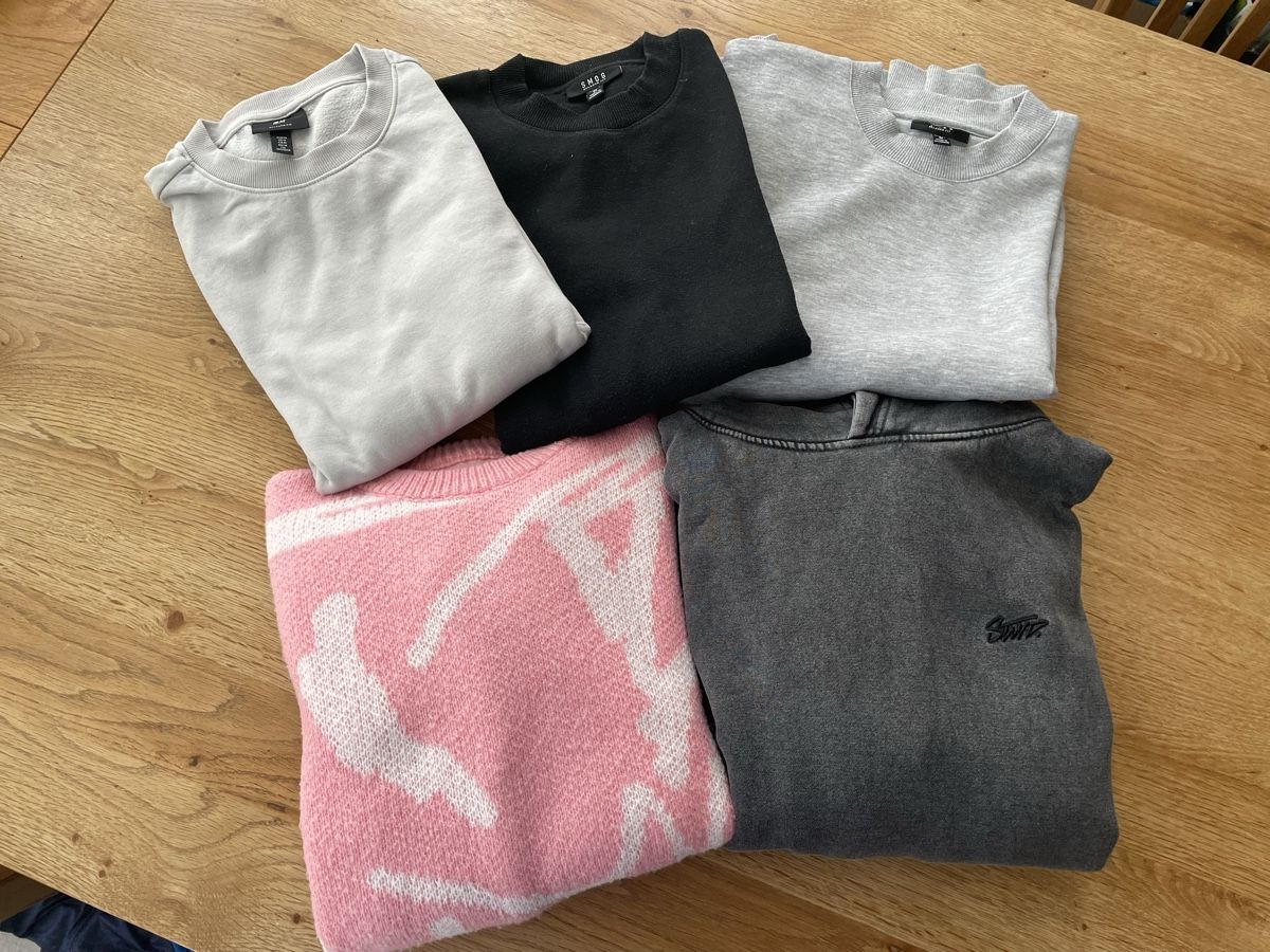 Lots de vêtements: Kleidepaket 9-teilig  – D'occasion à Zürich par piervier4 1