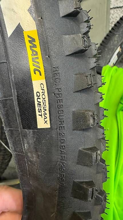 Mavic Pneumatici & Ruote complete: Pneu de VTT Mavic Crossmax Quest 29" x 2,25 – Nuovo (secondo la descrizione) da Verbier venduto da Plav_ 3
