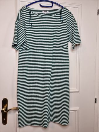 Winterkleid Größe 40/L