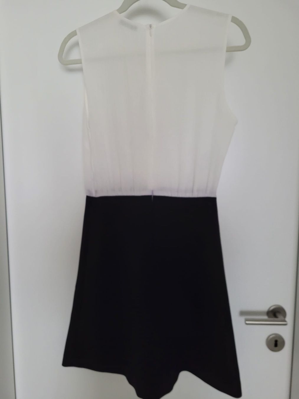 Sandro Vestiti: Elegantes Sandro Kleid mit Spitze Gr. 36 – Usato da Dübendorf venduto da THFR