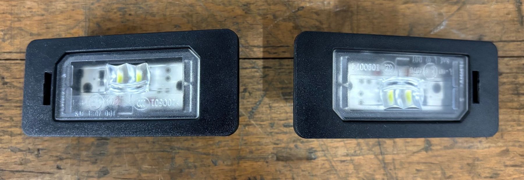 Lampade: BMW Org. LED Nummerbeleuchtund E93 – Usato da Winterthur venduto da V-Maxxx