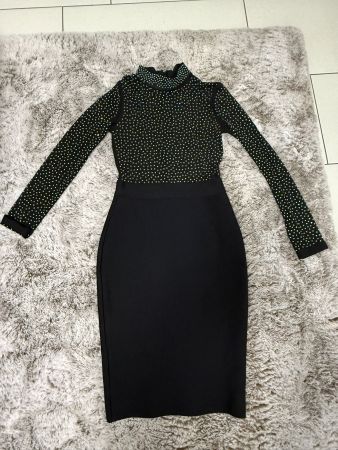 Schwarzes Bodycon-Kleid mit Strasssteinen – Grösse M