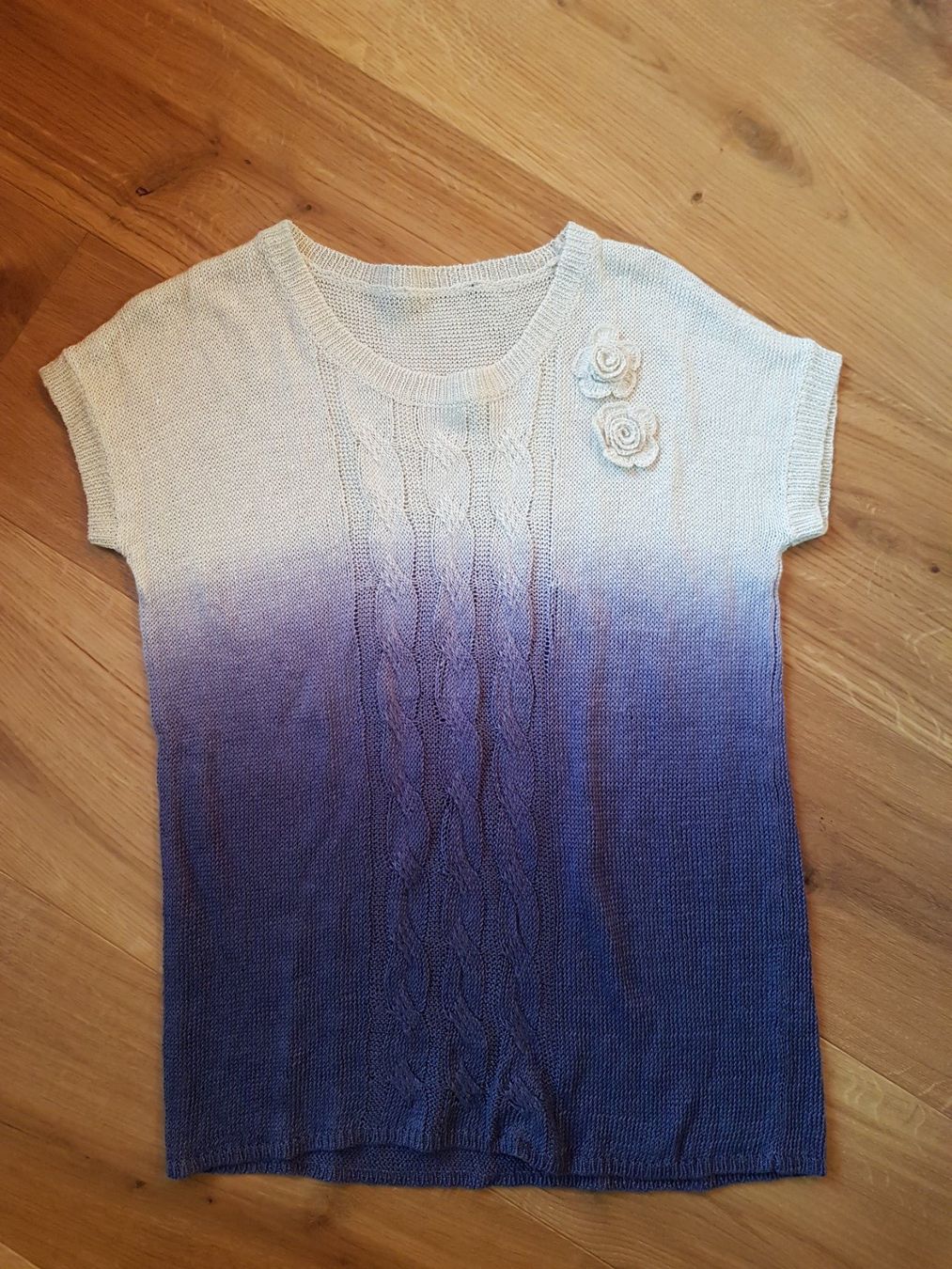 T-Shirts: Damen Strick T-Shirt Bluse Kurzarm Grösse ca. 38 – Gebraucht aus Walterswil BE von Lonitti