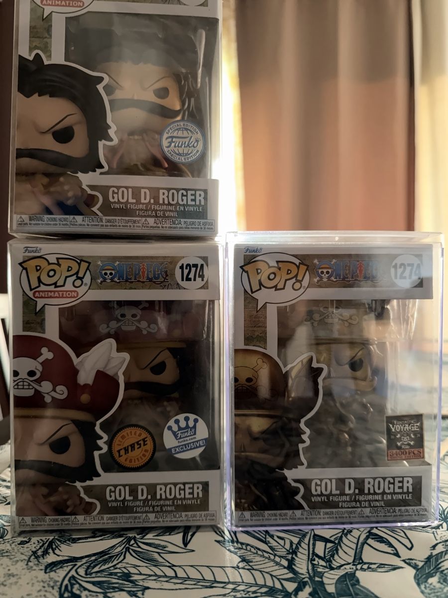 Funko Statuette: Funko pop Gol D. Roger gold, Chase et normal – Nuovo e nell'imballaggio originale da St-Sulpice VD venduto da den_kr7b
