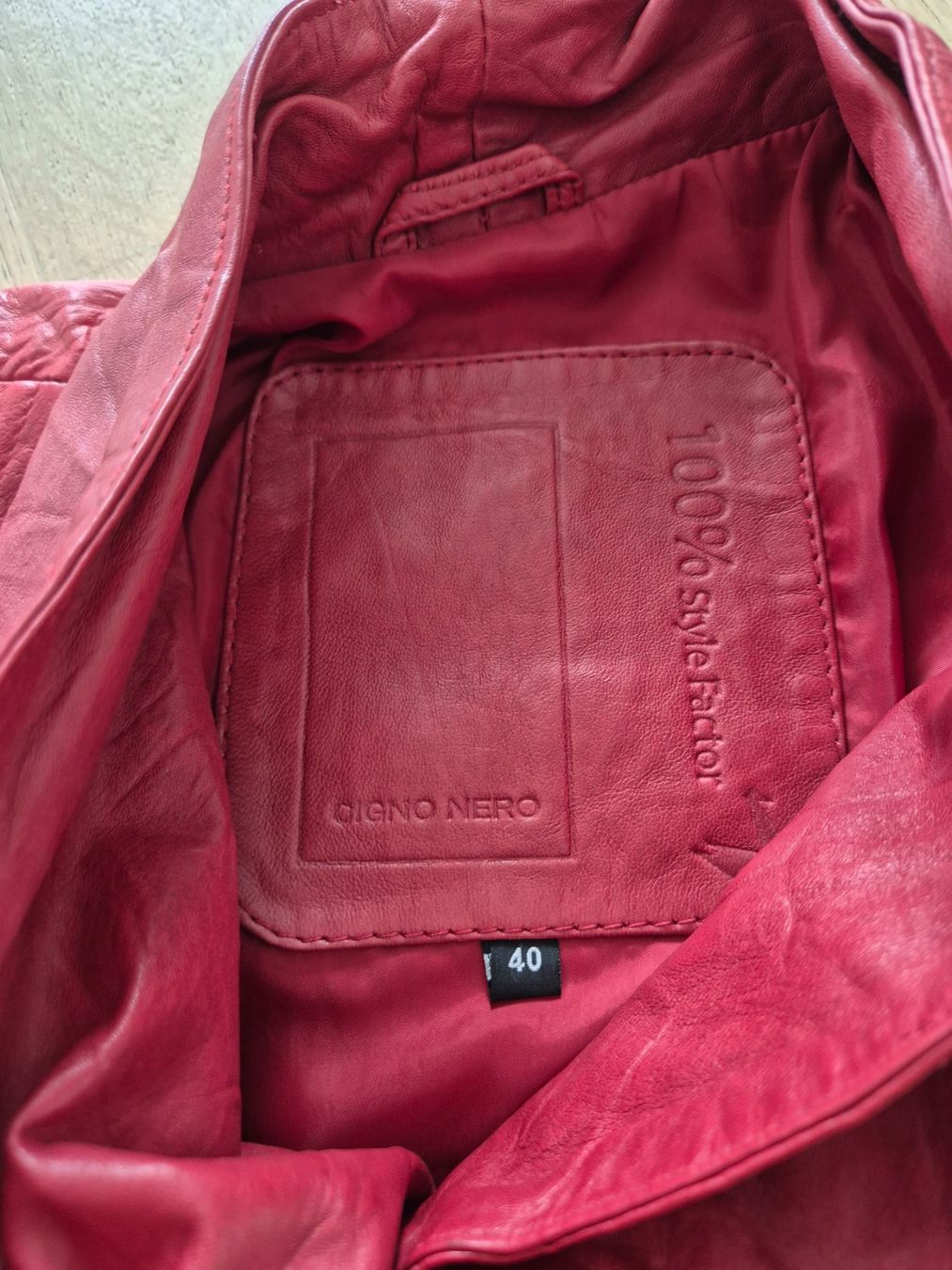 Jacken: Echte Lederjacke in Rot, Grösse 40 – Neu (gemäss Beschreibung) aus Schaffhausen von Madison74 1
