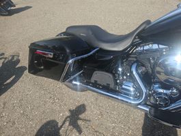 Harley-Davidson Road King Classic FLHRC 103 – Custom