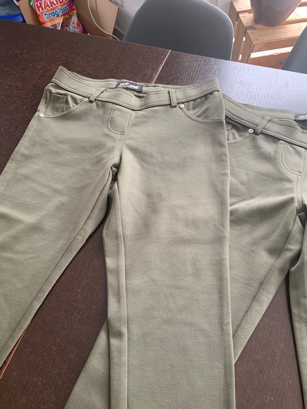 Pantaloni: 2 pantalon taille S – Nuovo (secondo la descrizione) da Domdidier venduto da qatar1973 2