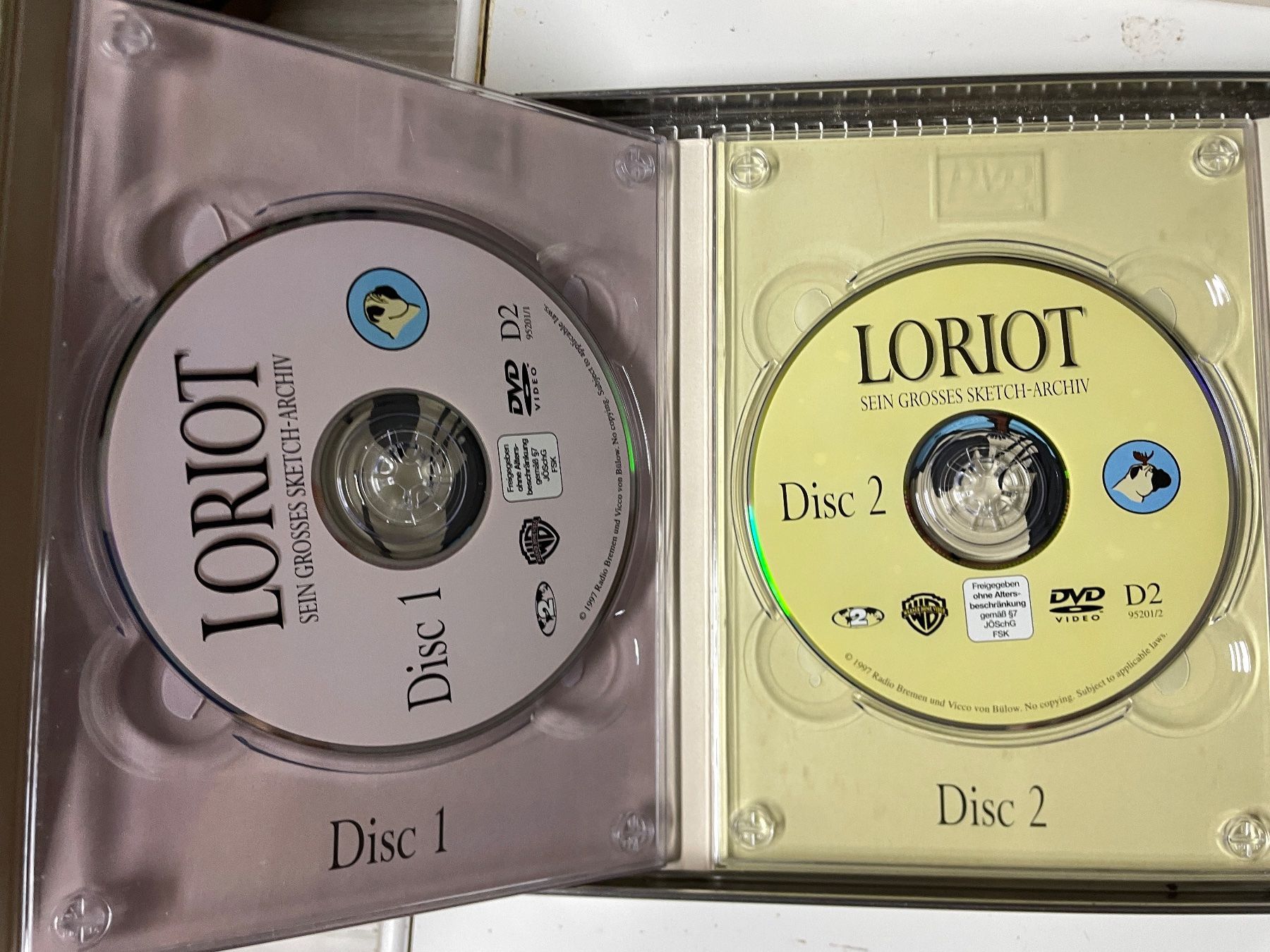 Tous les DVDs: Loriot - Sein grosses Sketch Archiv 4x – D'occasion à Muri b. Bern par AdidasCollector 4