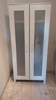 kleiner Jackenschrank, weiss