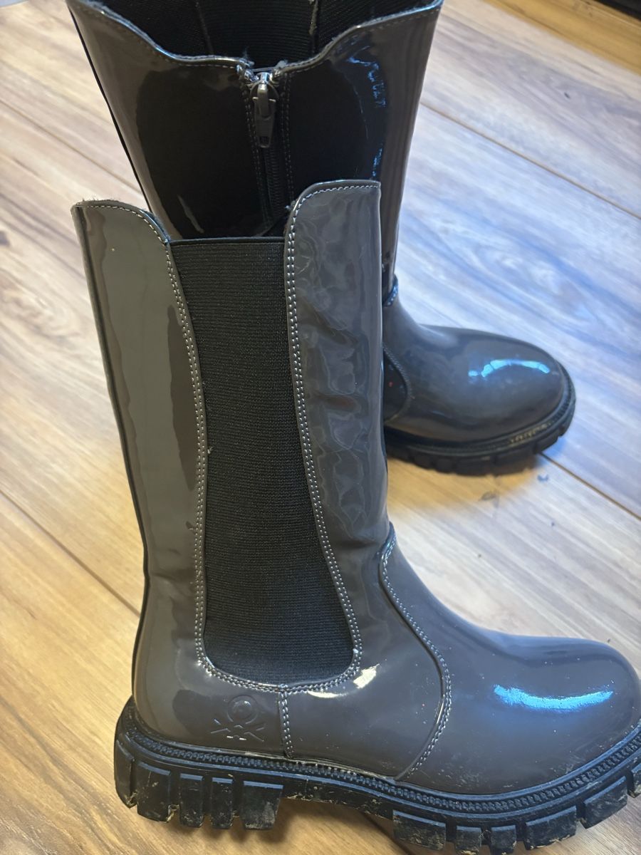 Benetton Scarpe per ragazze: Benetton Stiefel, Gr. 36, Grau-Glänzend – Usato da Witterswil venduto da gandia05 1