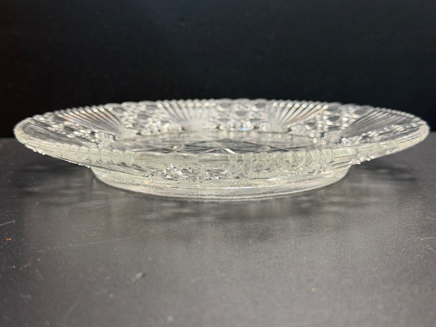 Piatti: JUGENDSTIL TELLER FLACH / SCHALE, KRISTALL PRESSGLAS – Usato da Matzingen venduto da Puhbaerli 2