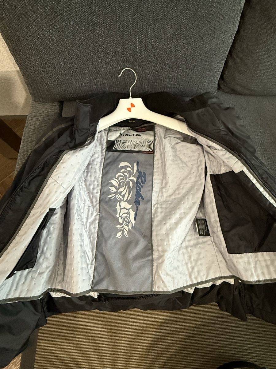 Giacche: RICHA Motorradjacke Damen – Usato da Meinisberg venduto da L.A1 2