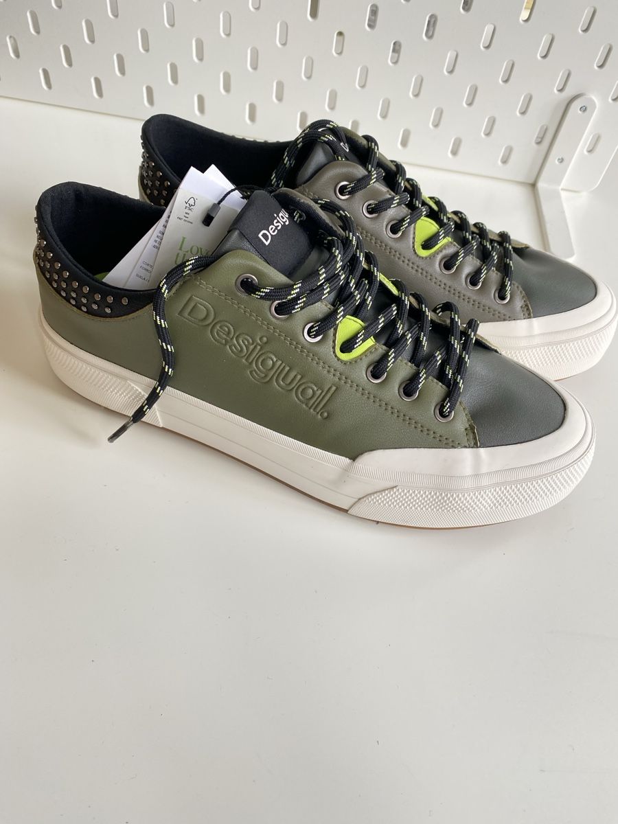 Desigual Scarpe da donna: Desigual Schuhe Neu! Gr. 41 – Nuovo (secondo la descrizione) da Balzers venduto da styleee 1