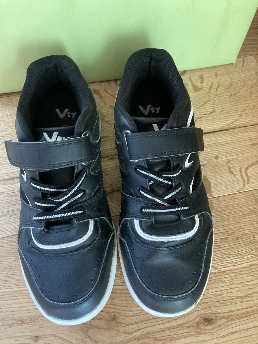 Victory Scarpe per ragazzi: Vty Hallen-Turnschuhe Grösse 38 – Usato da Bilten venduto da Ischiischi