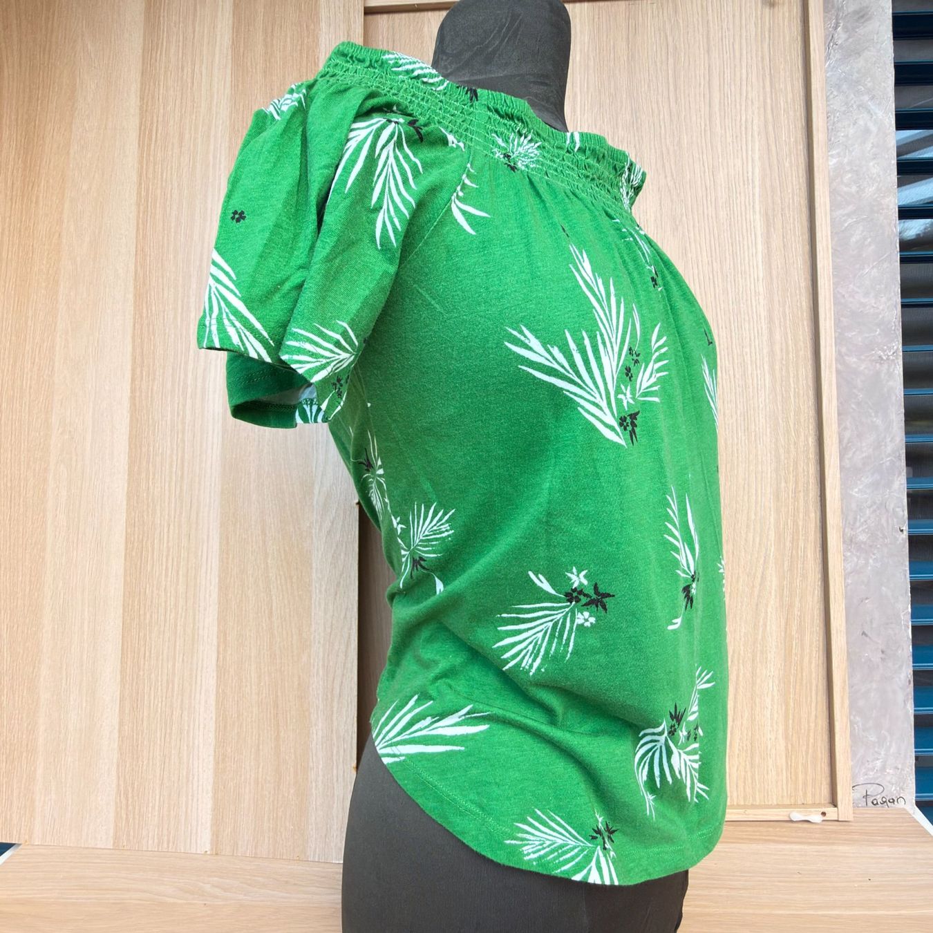 H&M Top: Top Bardot H&M Vert Tropical Coton, H&M – Usato da Thônex venduto da Suisse.Shopping 3
