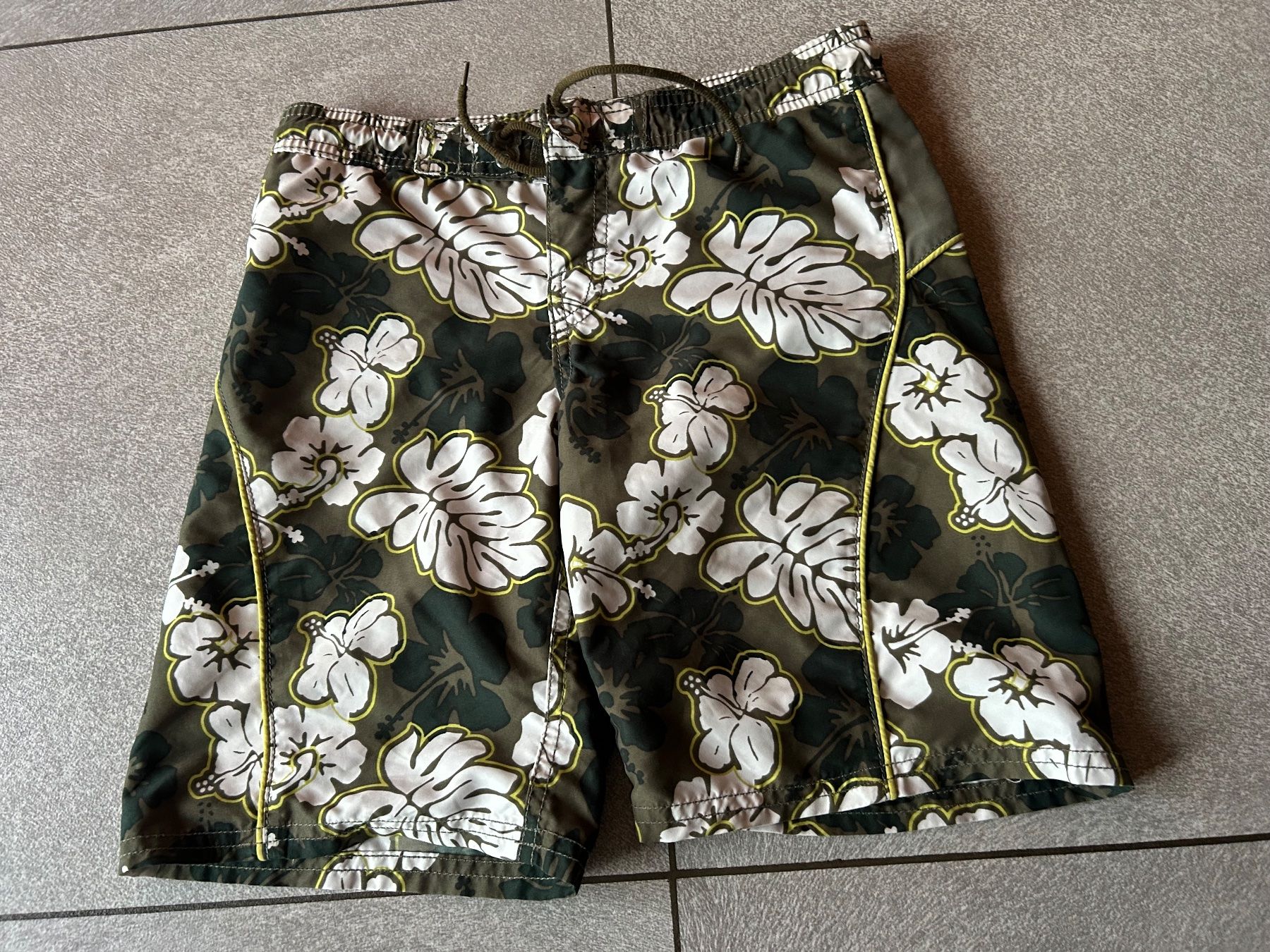 H&M Costumi da bagno: Jungen Badehose Grösse 128 – Usato da Arbedo venduto da nadia1973