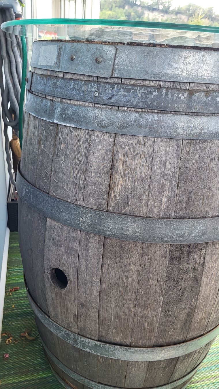 Sonstiges: Holzfass Stehtisch – Gebraucht aus Rheineck von Bgaragesale 1