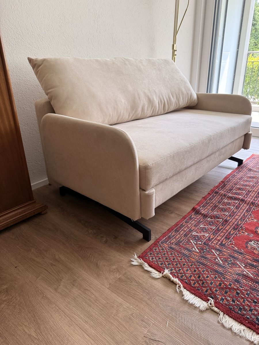 Sofas: Bettsofa Schlafsofa Créme Weiss Sofa – D'occasion à Nidau par Nintschgu