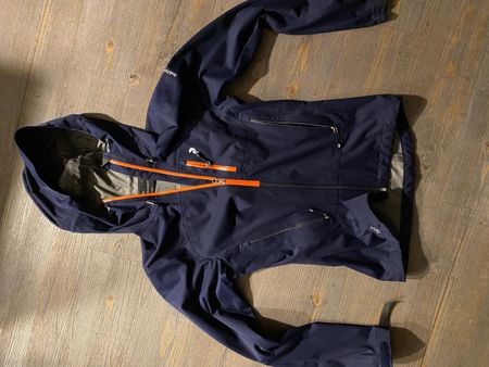 veste peak performance bleue marine en bon état taille S