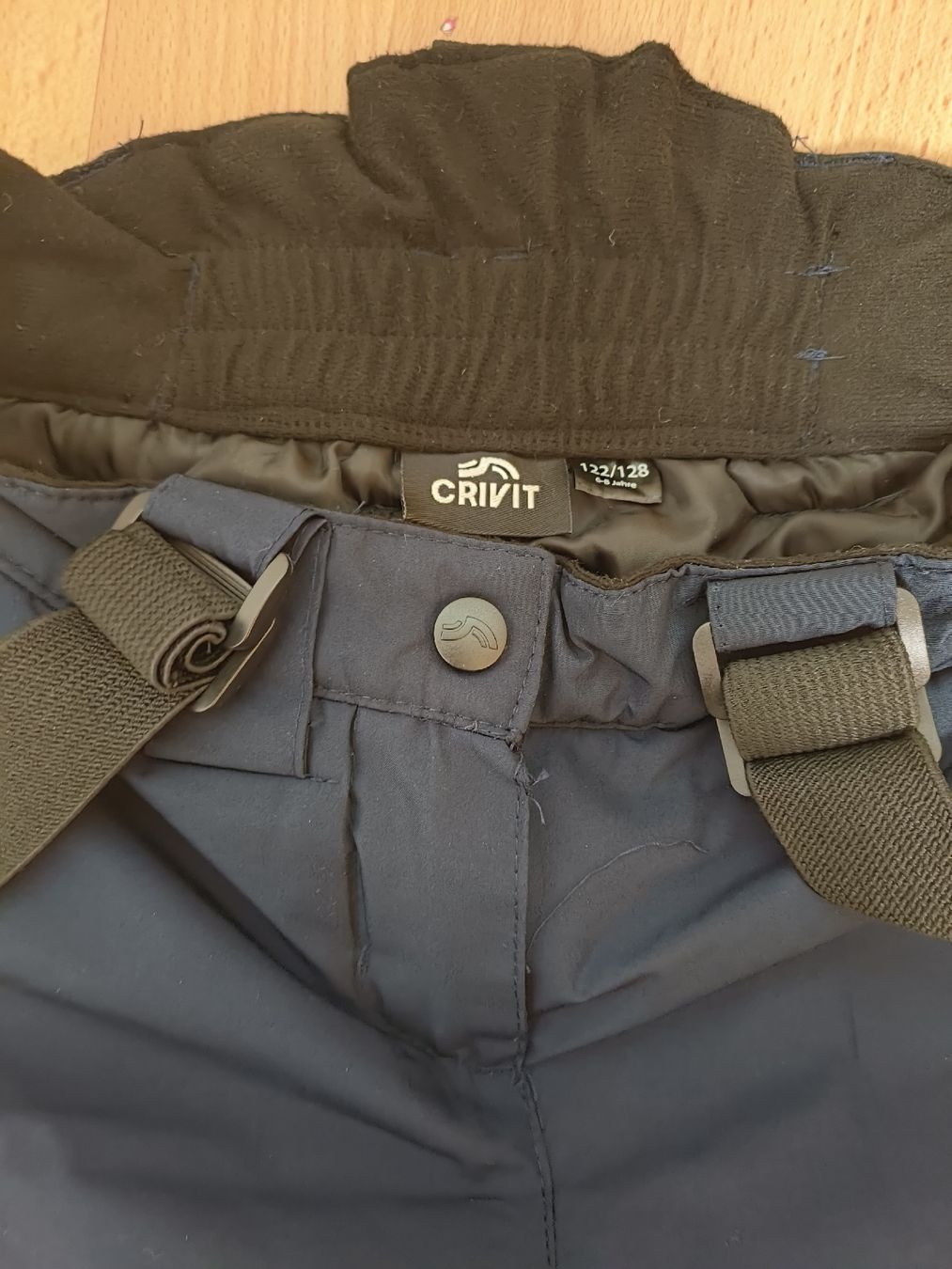 Kleiderpakete & -sets: Winterjacke und Schneehose – Gebraucht aus Basel von 30diana 8