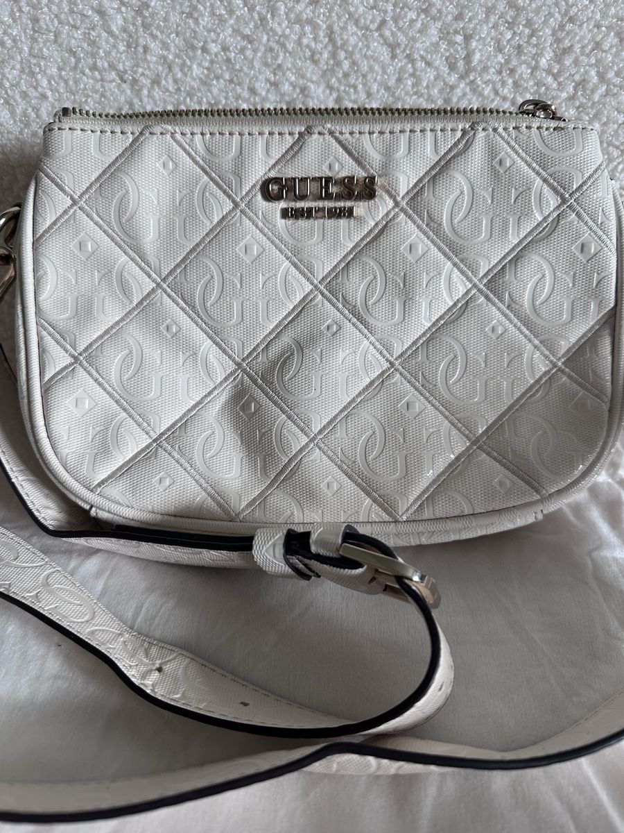 Guess Borse da donna: Guess Tasche – Nuovo (secondo la descrizione) da La Chaux-de-Fonds venduto da flawlessagata