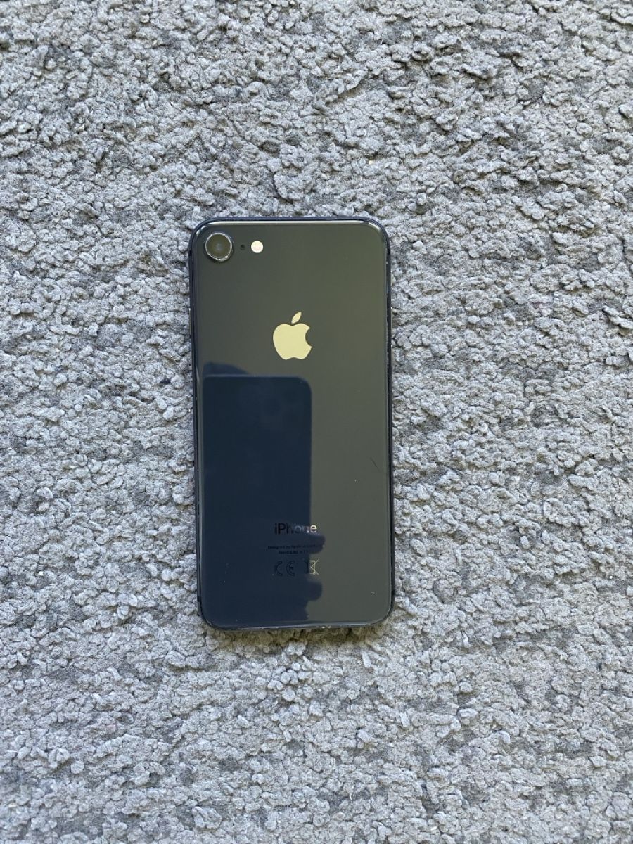 Apple Telefoni cellulari / Smartphones: iPhone 8, 64GB, Noir Sidéral - N.8 – Usato da Genève venduto da eth_6qs6