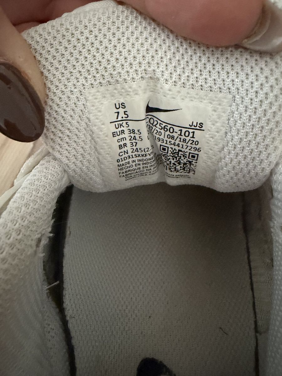 Scarpe da donna: Nike Schuhe – Usato da Rorschach venduto da Tara234 2