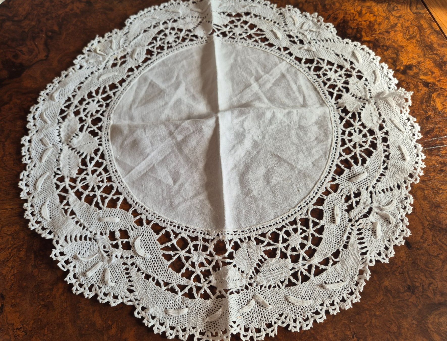 Altra biancheria da tavola: Deckchen, Handarbeit, Durchmesser ca. 45cm – Usato da Bern venduto da aronari