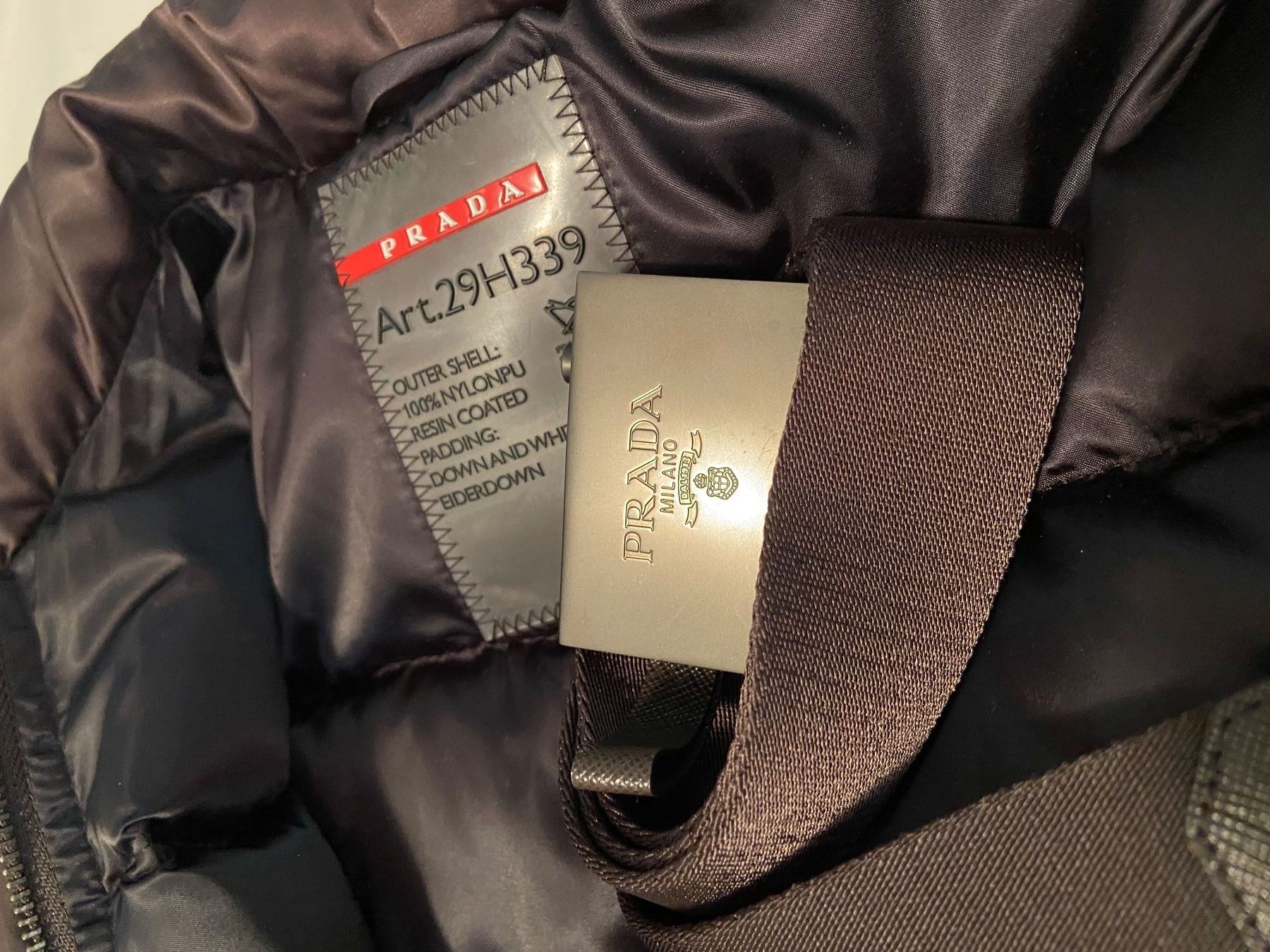 Prada Mäntel: Prada Daunenmantel – Neu (gemäss Beschreibung) aus Unterengstringen von bar_rh5f 5