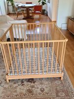 Laufstall Holz mit Inhalt guter Zustand