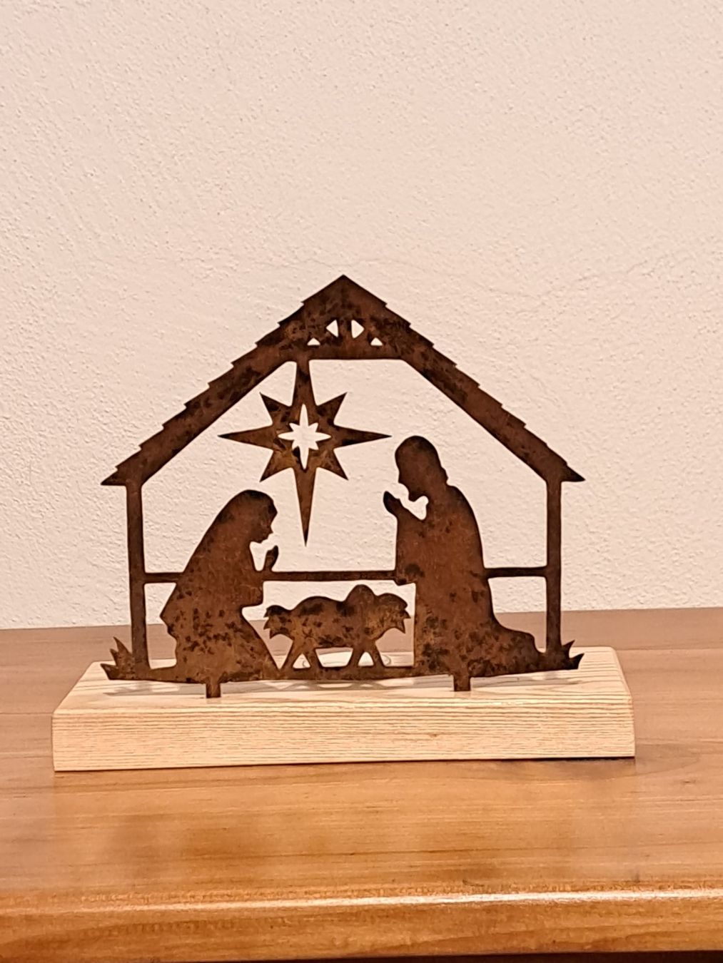 Alle Dekorationen: Weihnachtskrippe/ Edelrost mit Holzsockel+ Teelicht Handmade – Neu (gemäss Beschreibung) aus Greifensee von seat88 1
