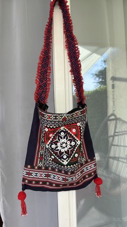 Schöne Ethno-Tasche, neu.