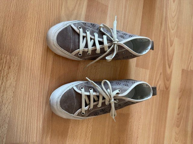 Geox Scarpe da donna: Sneakers Geox - taille 36 – Usato da Colombier NE venduto da framb