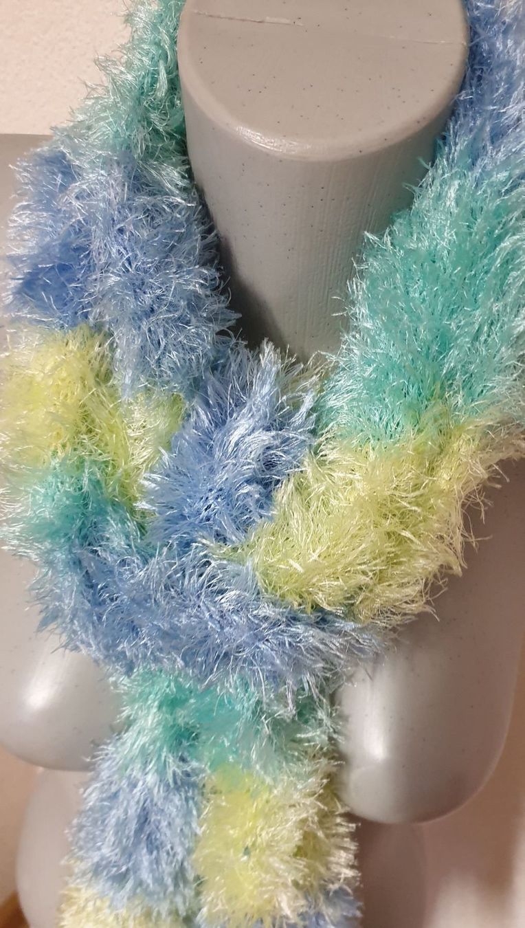 Foulard & Sciarpe: wuscheliger Flausch Schal - Handarbeit – Nuovo (secondo la descrizione) da Füllinsdorf venduto da Sunnebliemli7 1