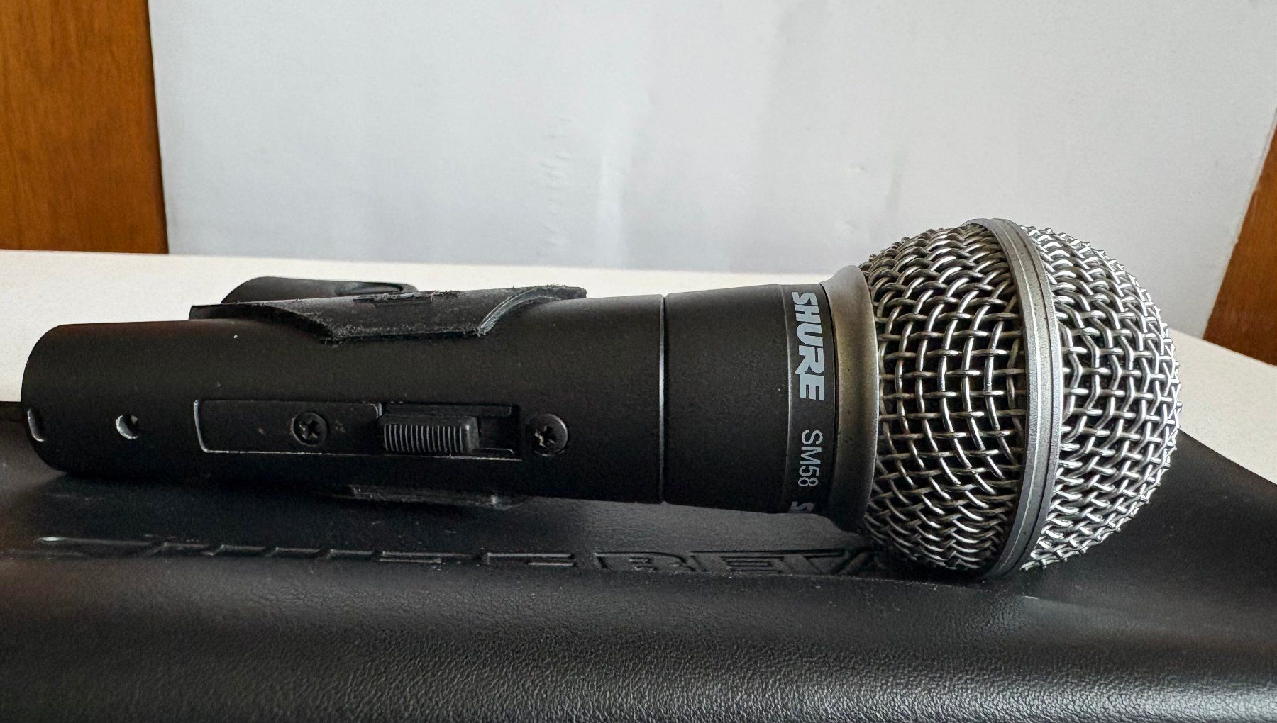 Shure Microfoni: Shure SM58 mit Schalter – Usato da Zürich venduto da Pam-Creation 2