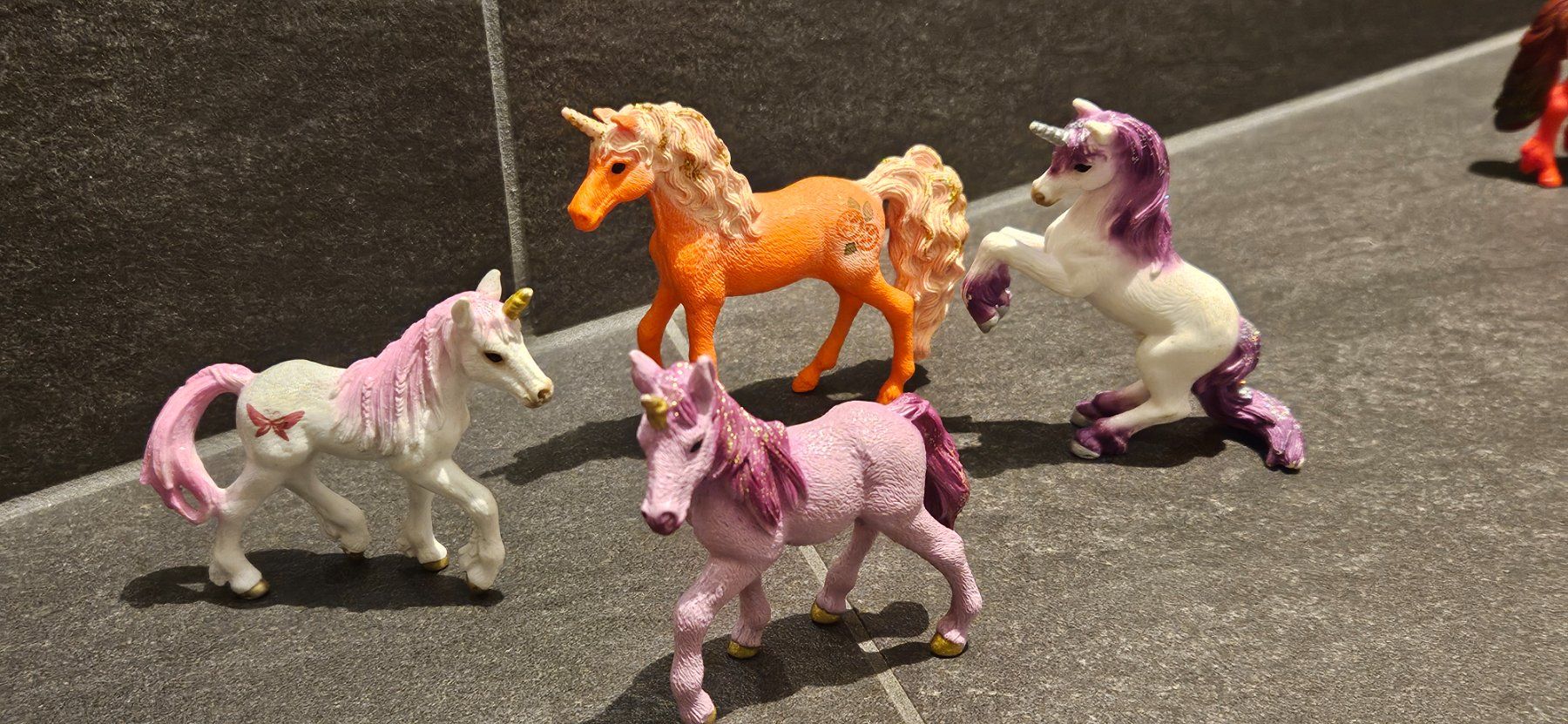 Schleich Statuette: SCHLEICH Einhörner Set – Usato da Balgach venduto da silvia2030