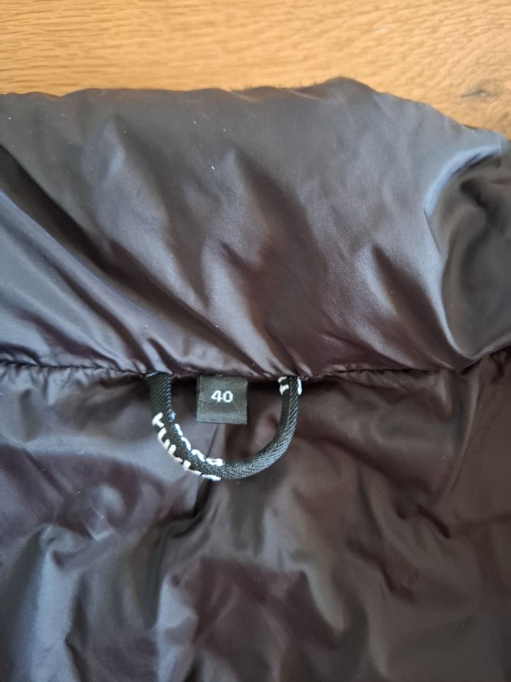 Vestes: Steppjacke Damen Grösse 40 schwarz  – Neuf (Voir description) à Arnegg par Seesicht64 2