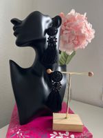 Schöne schwarze Ohrringe