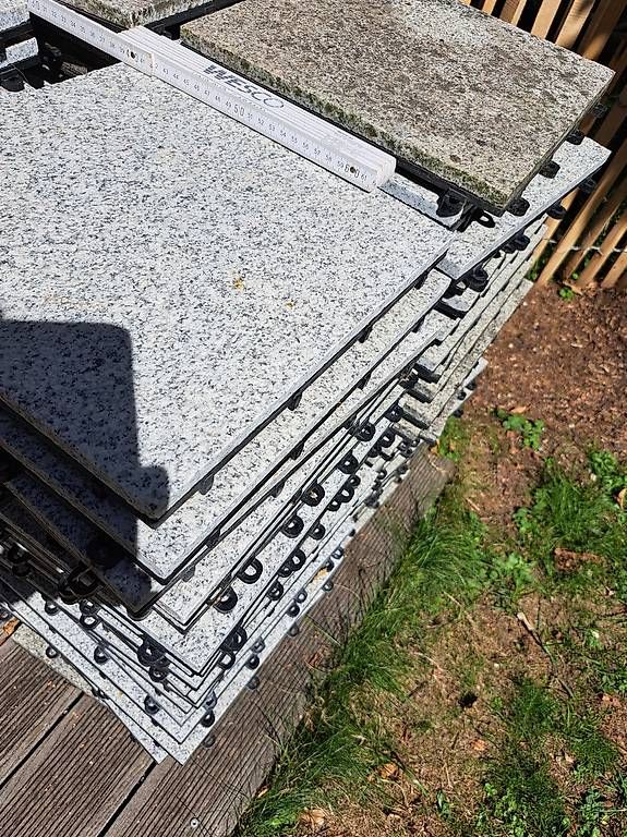 Bodenbeläge: Gartenplatten abzugeben – Gebraucht aus Aarau von LenaMueller 2