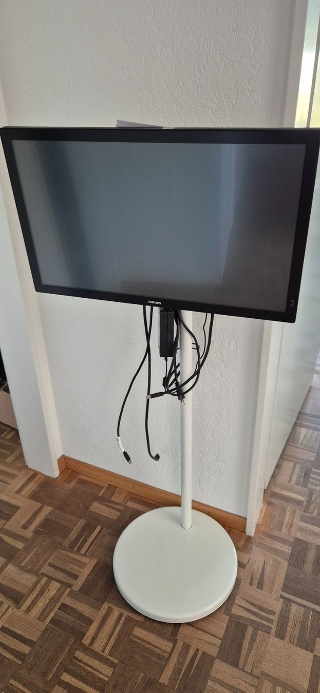Philips Monitor: 24" Touchscreen Philips auf Steehle – Usato da Wallisellen venduto da robvar