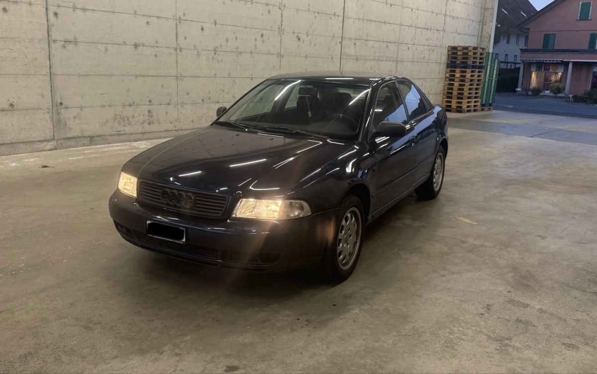 Audi Autos: Audi A4B5 2.4L ab 1sfr. – Defekt aus Gontenschwil von Ilic_a.98