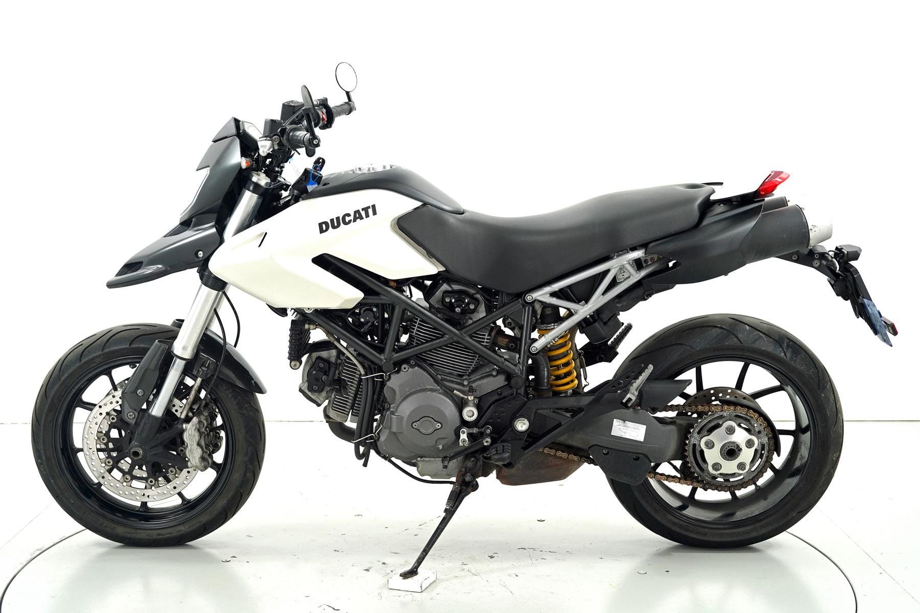 Ducati Strasse: Ducati Hypermotard 796 – Gebraucht aus Winterthur von MCW 1