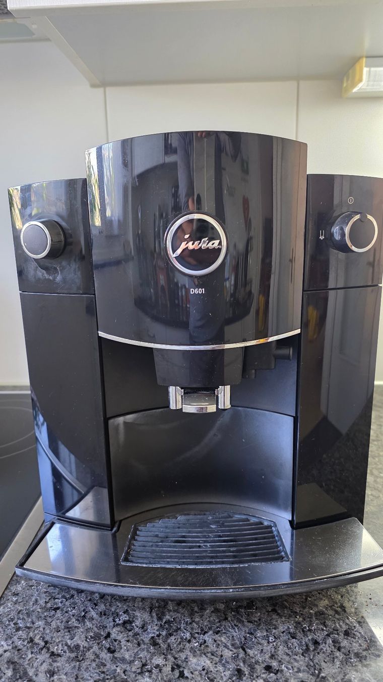 Jura Kaffeemaschinen & Espressomaschinen: JURA D601 – Gebraucht aus Dübendorf von zarry10 2